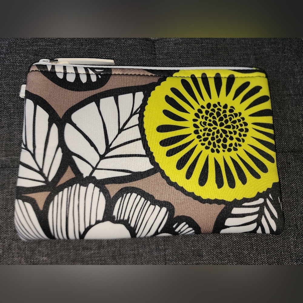 Preowned Vera‎ Bradley Neoprene bag